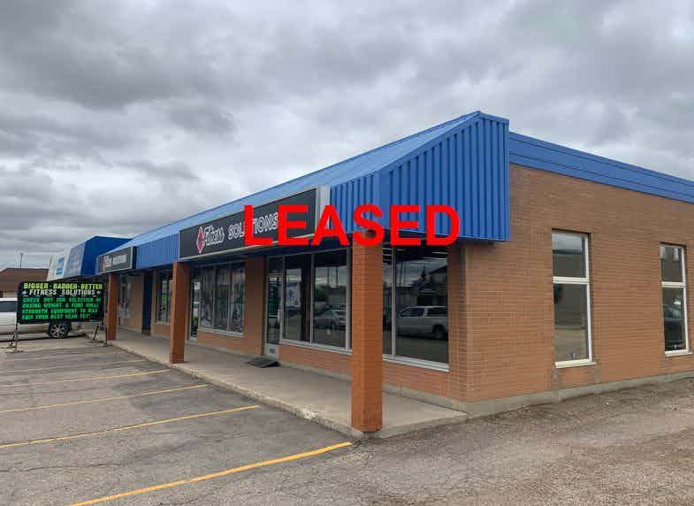 Property for Sale: 304 + 306 CIRCLE DRIVE E, Saskatoon, SK, null